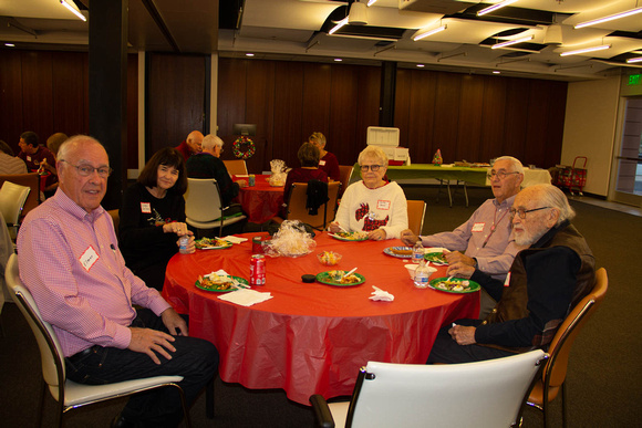 2019 Holiday Potluck (photos by Elmer)