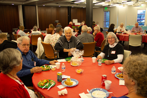 2019 Holiday Potluck (photos by Elmer)