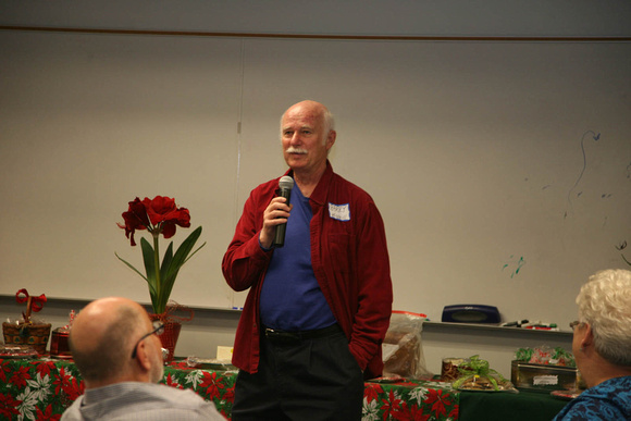 President Barry McNeill welcomes everyone.